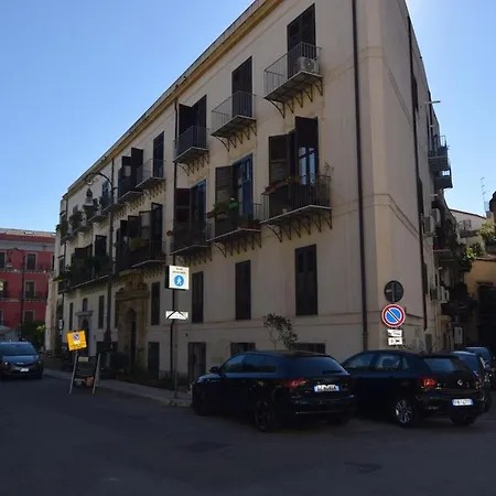 Carlita's In Centro Storico A 아파트 *